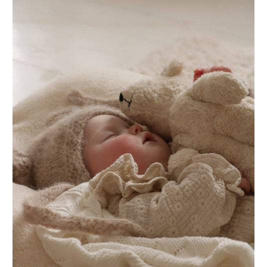 Kleine Bärenpuppe als Plüschtier | Weiß