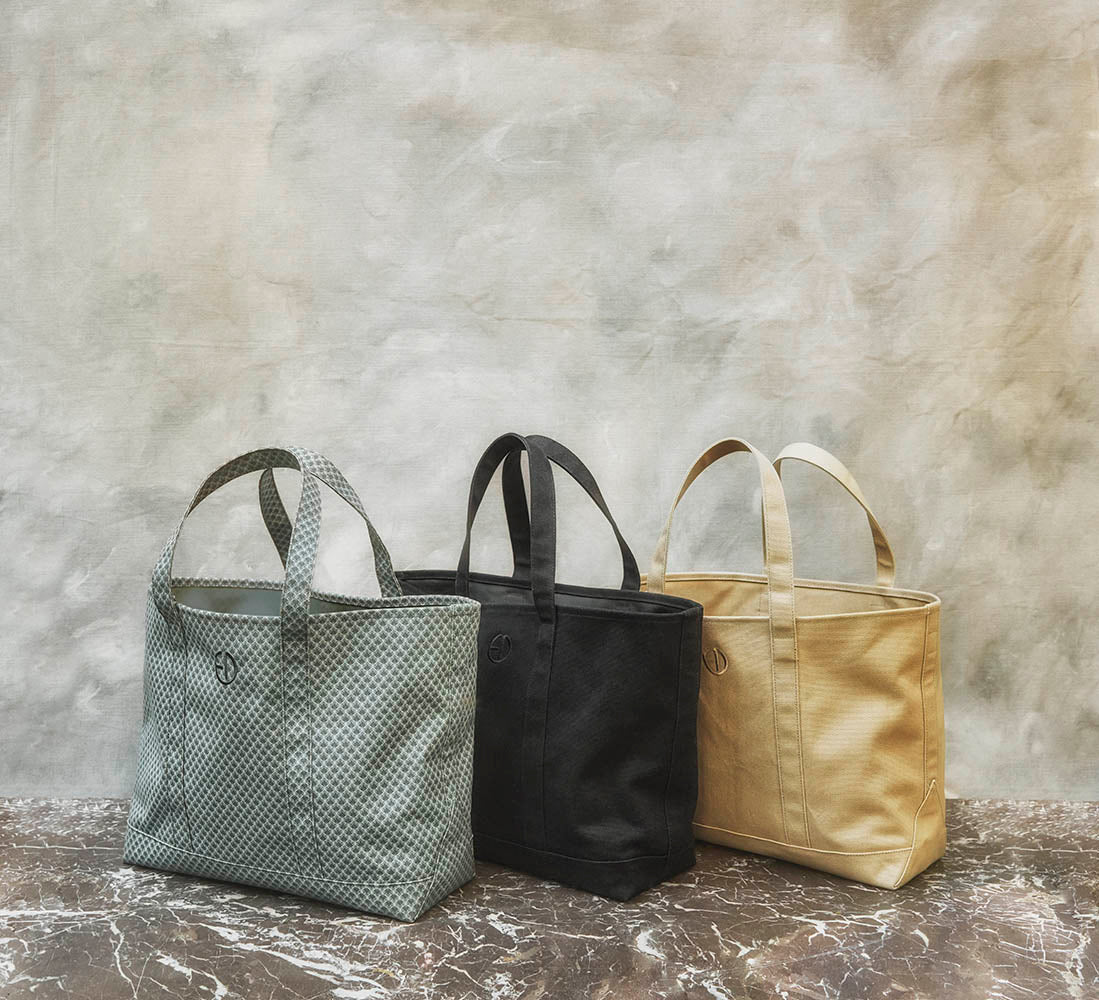 Black tote changing bag