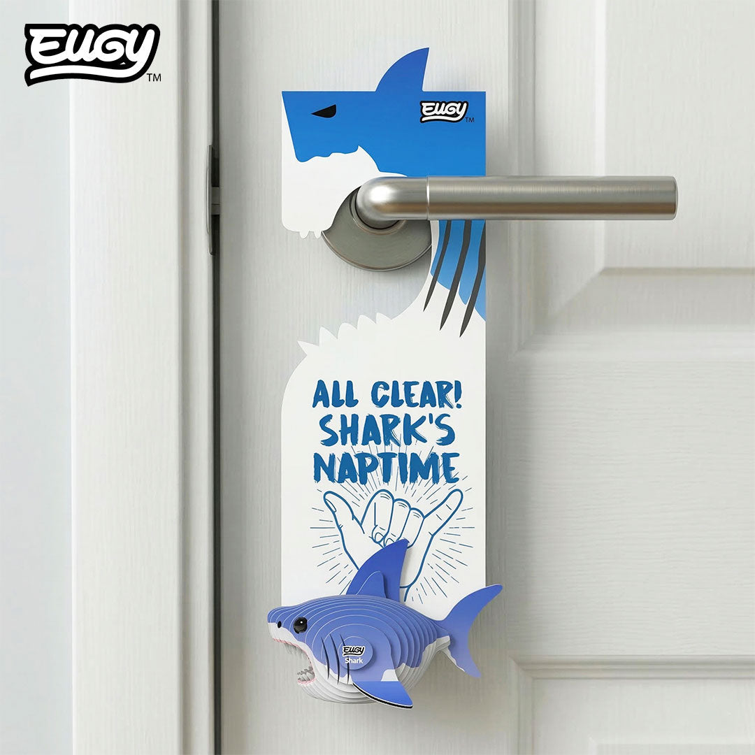 Maquette 3D EUGY D019 Accroche-porte Requin – mise en scène – photographie 2