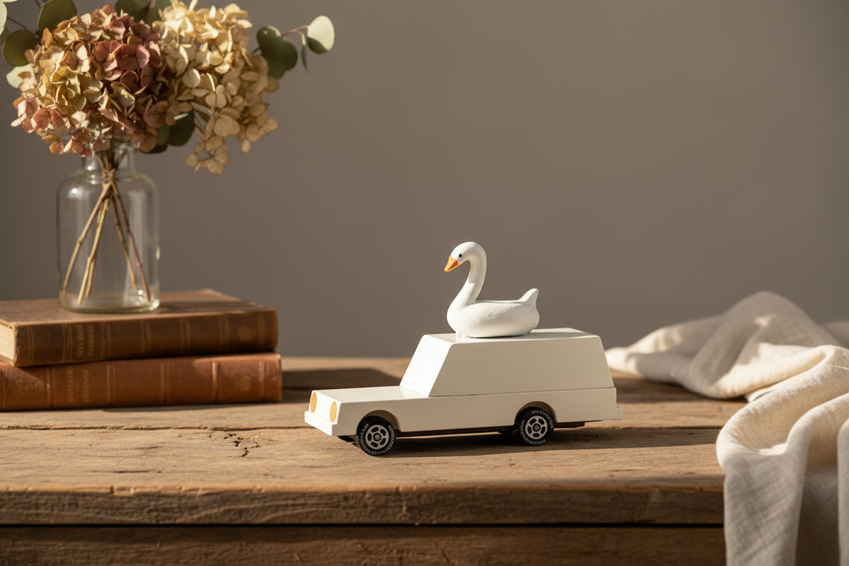 Voiture en Bois Candycar World - Cygne Blanc – vue produit 6