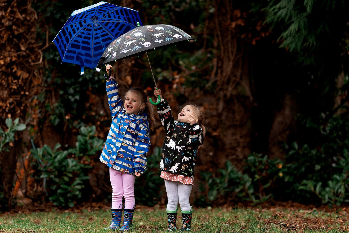 Raincoat – dinosaure Bones