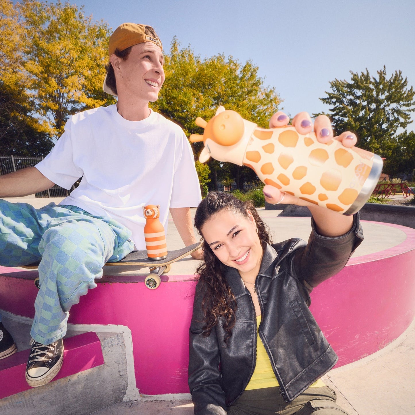 Flasche mit Giraffenmotiv