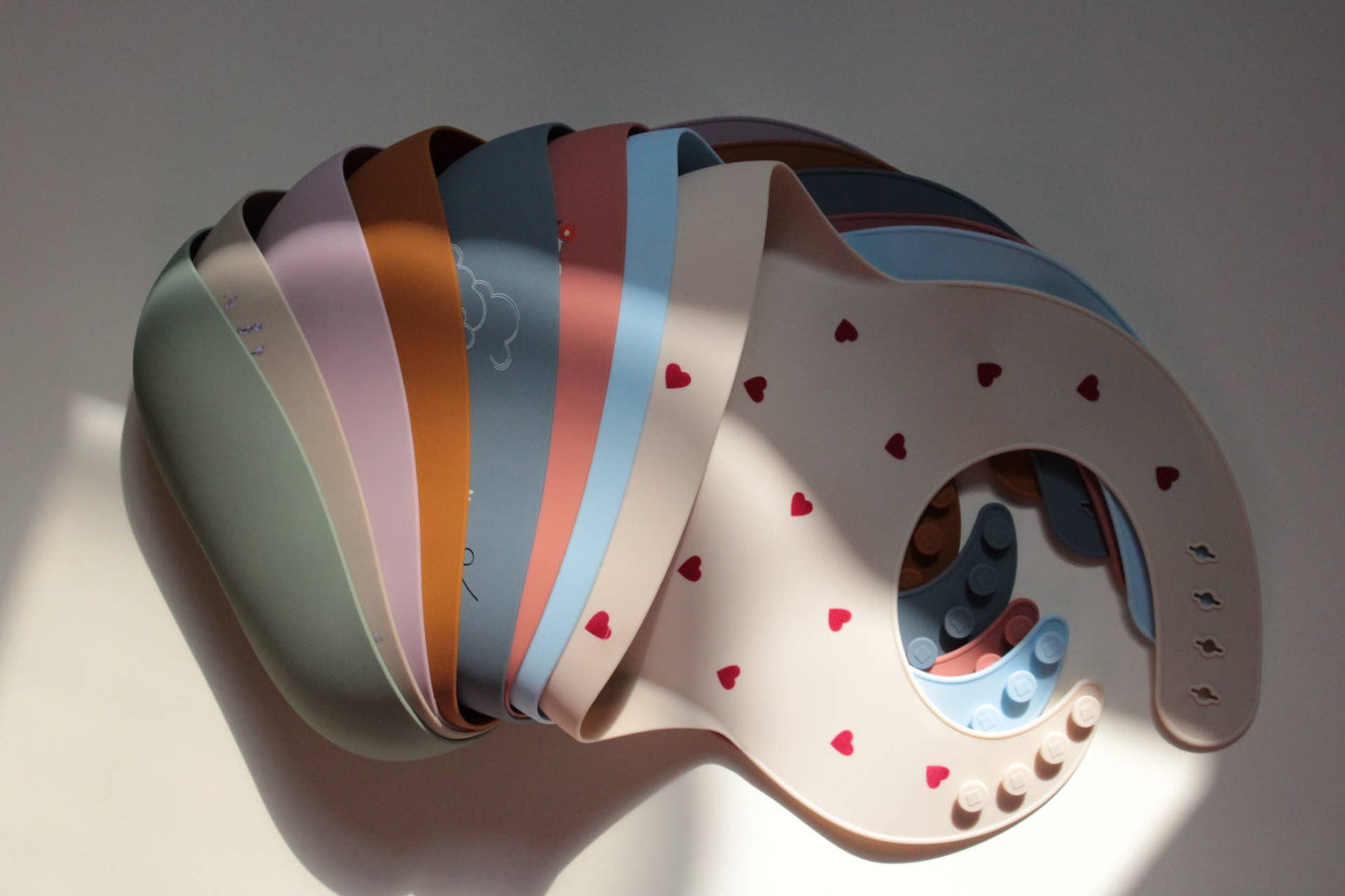 Bavoir en silicone Shayan Amore - ivoire