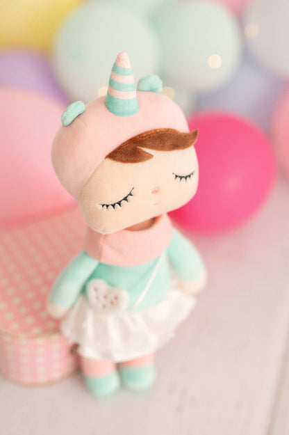 Lili, die Stoff-Einhornpuppe