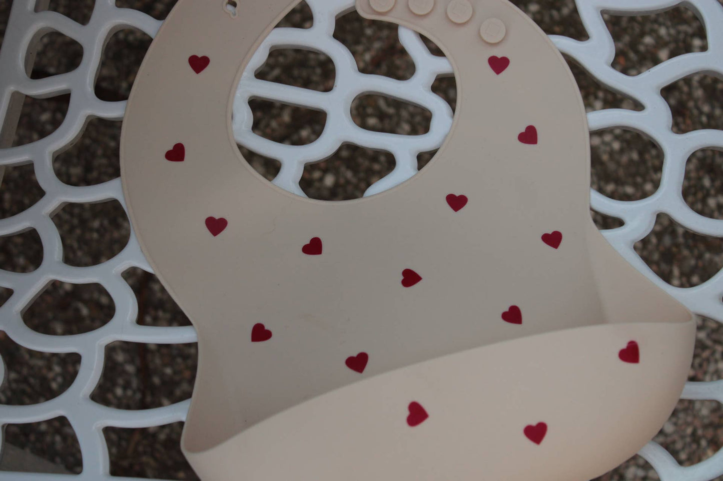 Bavoir en silicone Shayan Amore - ivoire