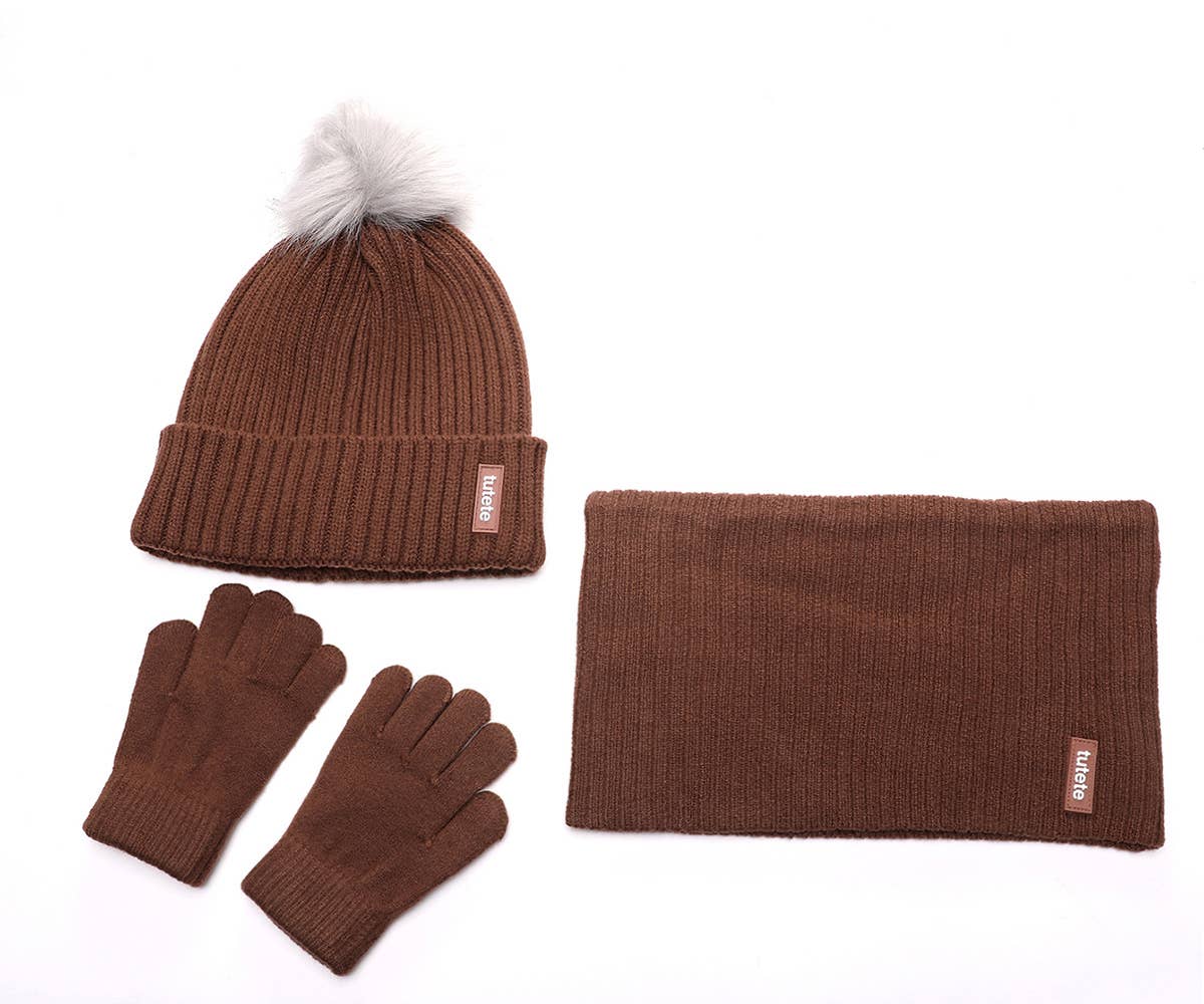 Braunes Winterset - Lustige Alphabetbuchstaben