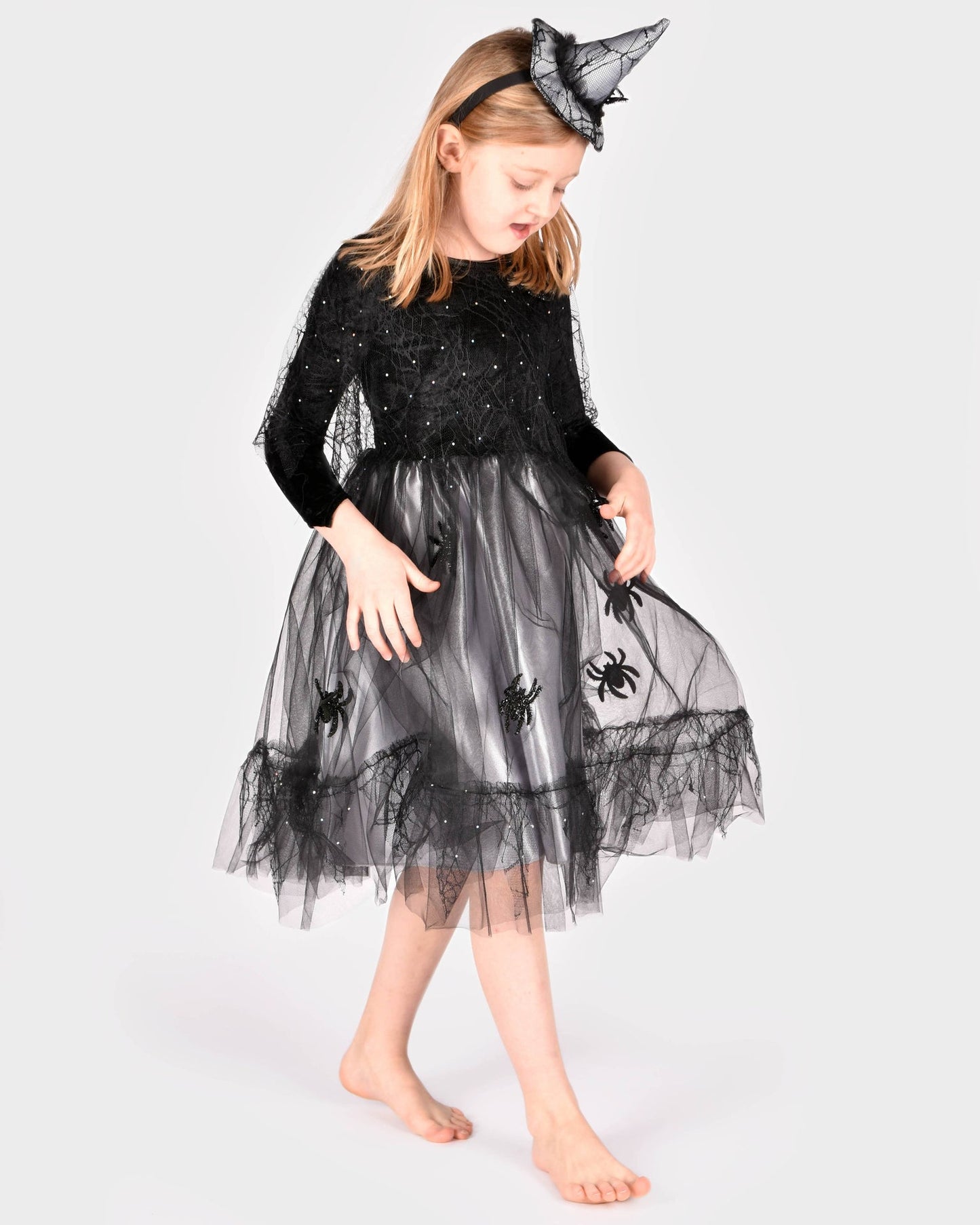 Hexenkostüm mit Accessoires, Größe 98-104 cm, 2-4 Jahre