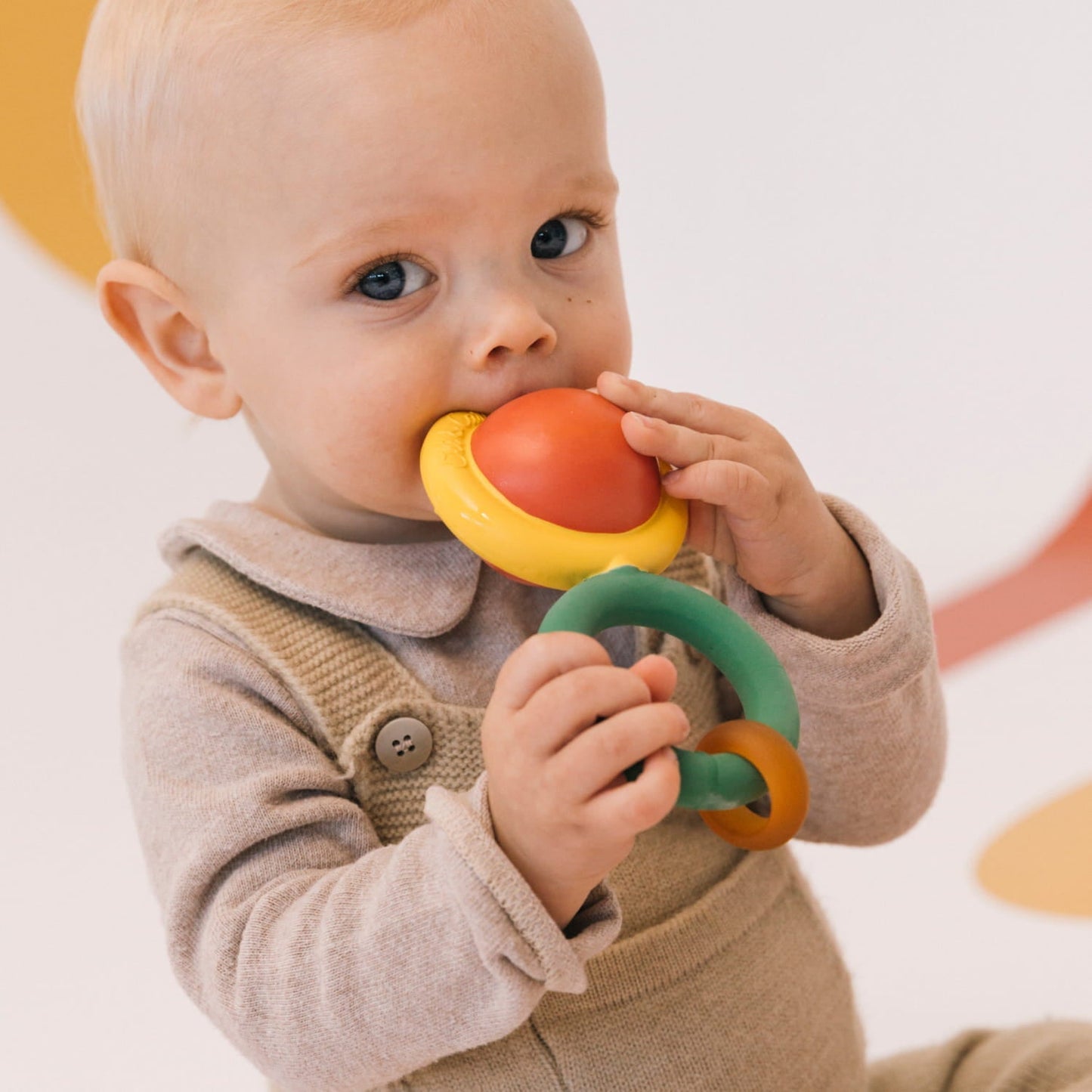 Hochet évolutif bébé Oli&Carol – vue produit 4