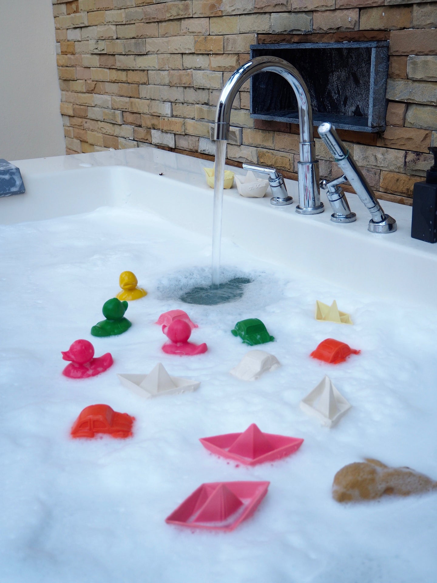 Elvis le Canard Rose – Jouet de bain et dentition bébé – vue produit 41