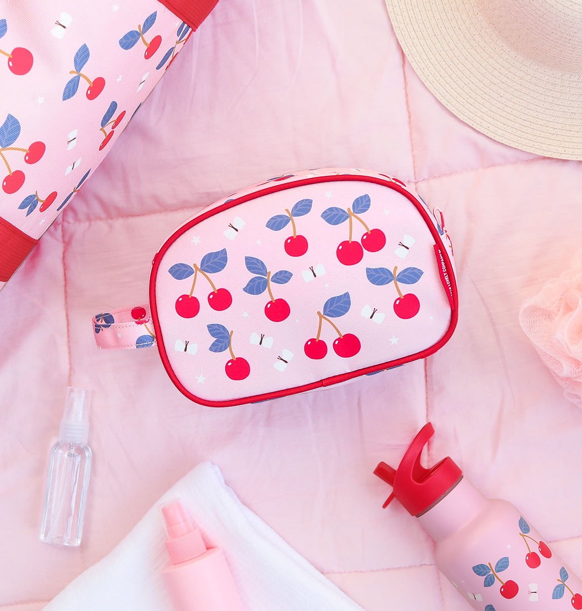 Trousse de toilette enfant - Cerises – vue 7 – A Little Lovely Company