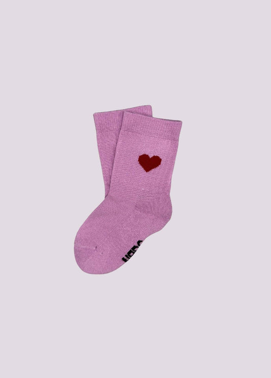 Babysocken mit rosa Herz