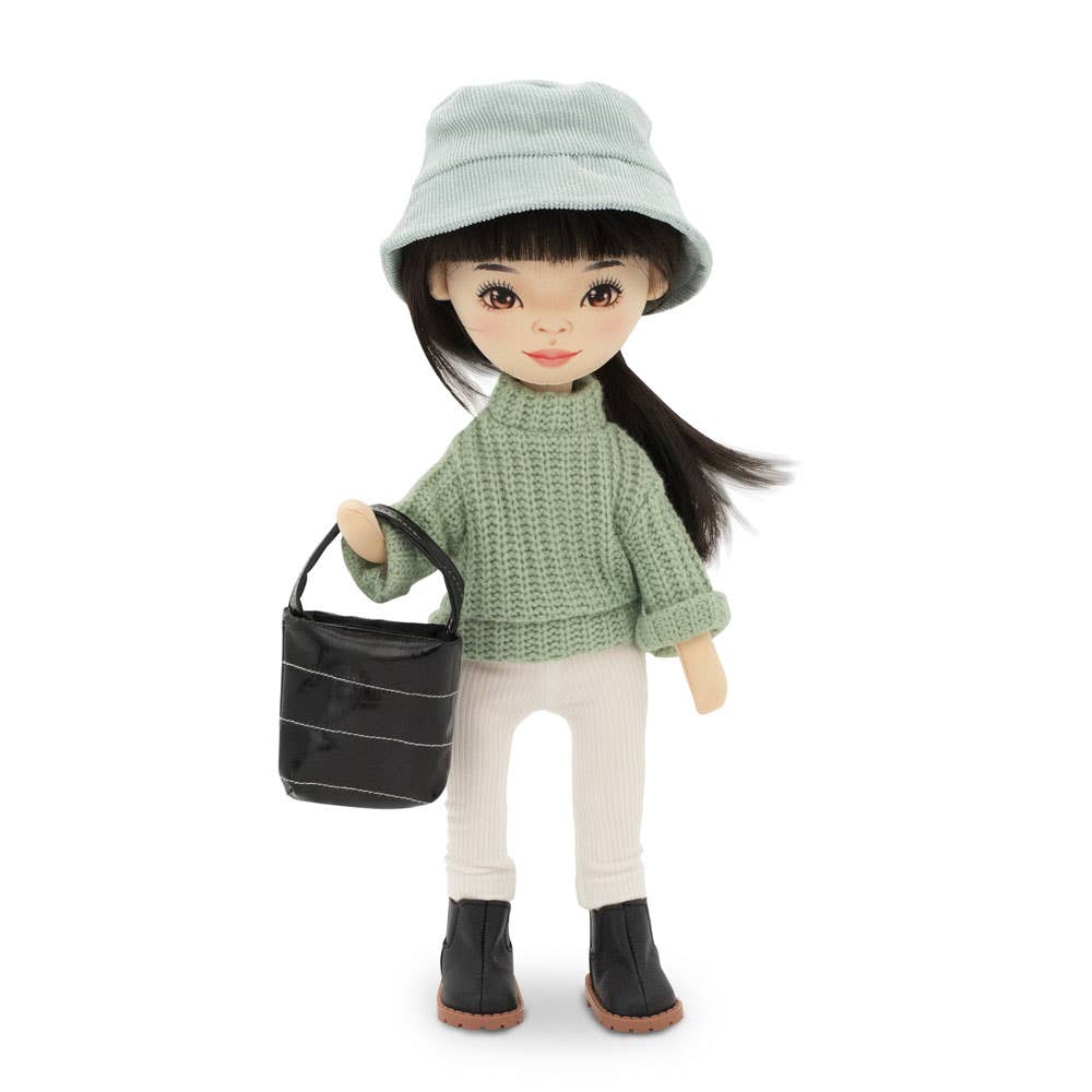 Lilu-Puppe mit grünem Pullover, 32 cm