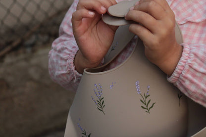 Bavoir en silicone Shayan Lavandes - argile