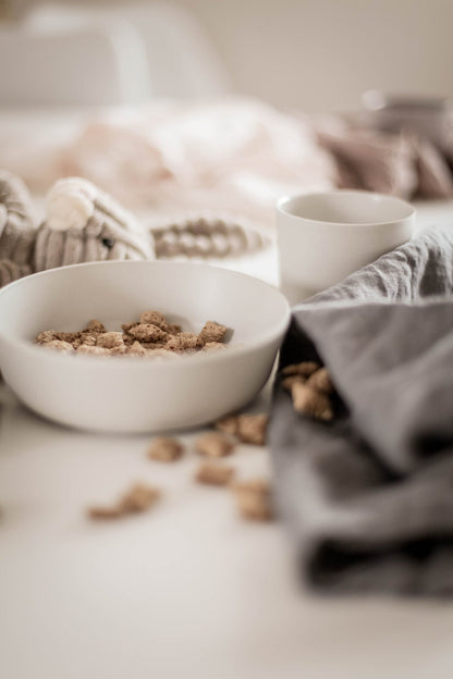 Teller, Tasse, Becher und Besteck aus Bambus von Lille Vilde
