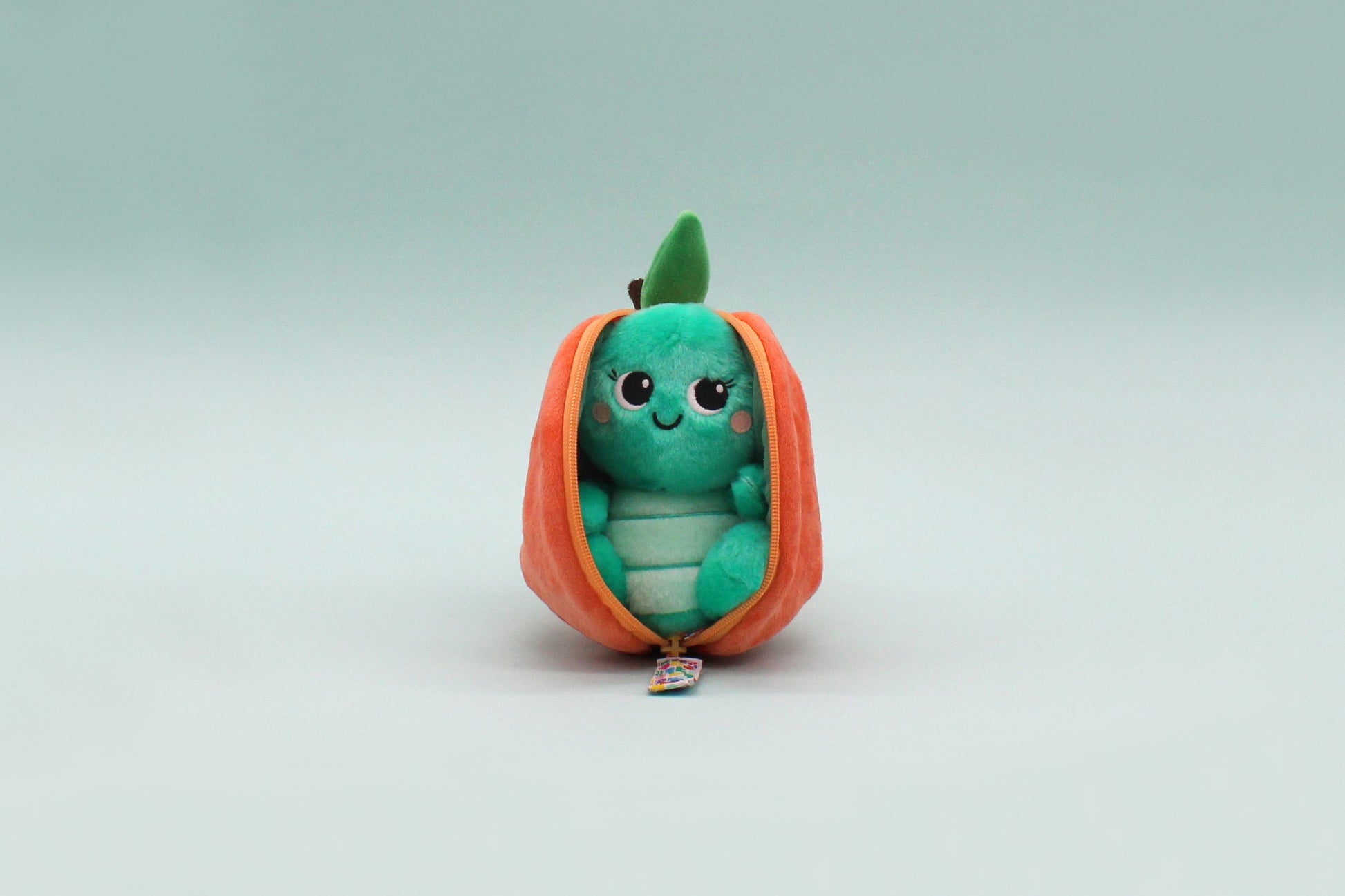 Peluche réversible Corvet la tortue/pêche – Flipetz – vue 3