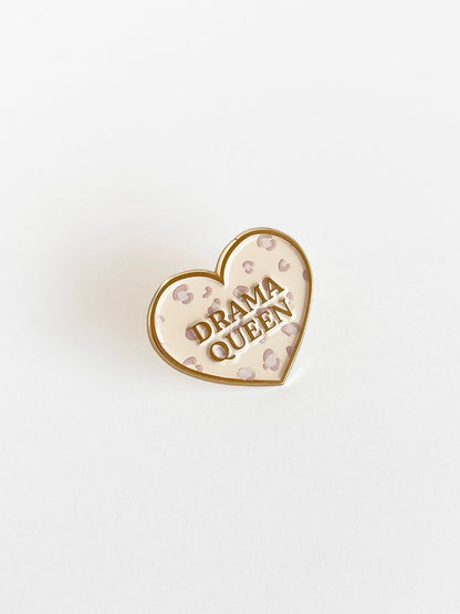 Enamel pin - CAPUCINE