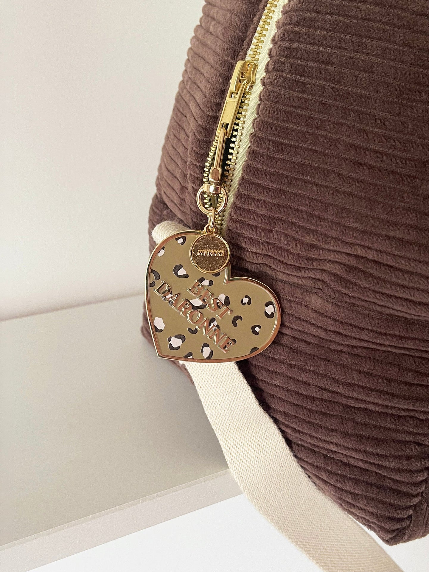 Enamel charm keyring - ZOE